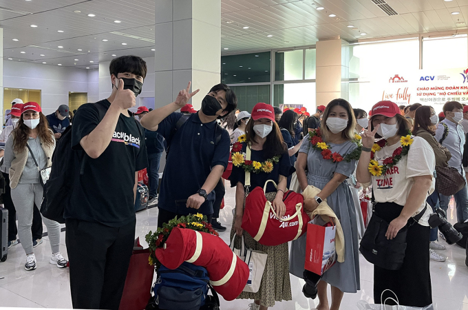 Las personas completamente vacunadas quederán exentas de la cuarentena concentrada al entrar a Vietnam