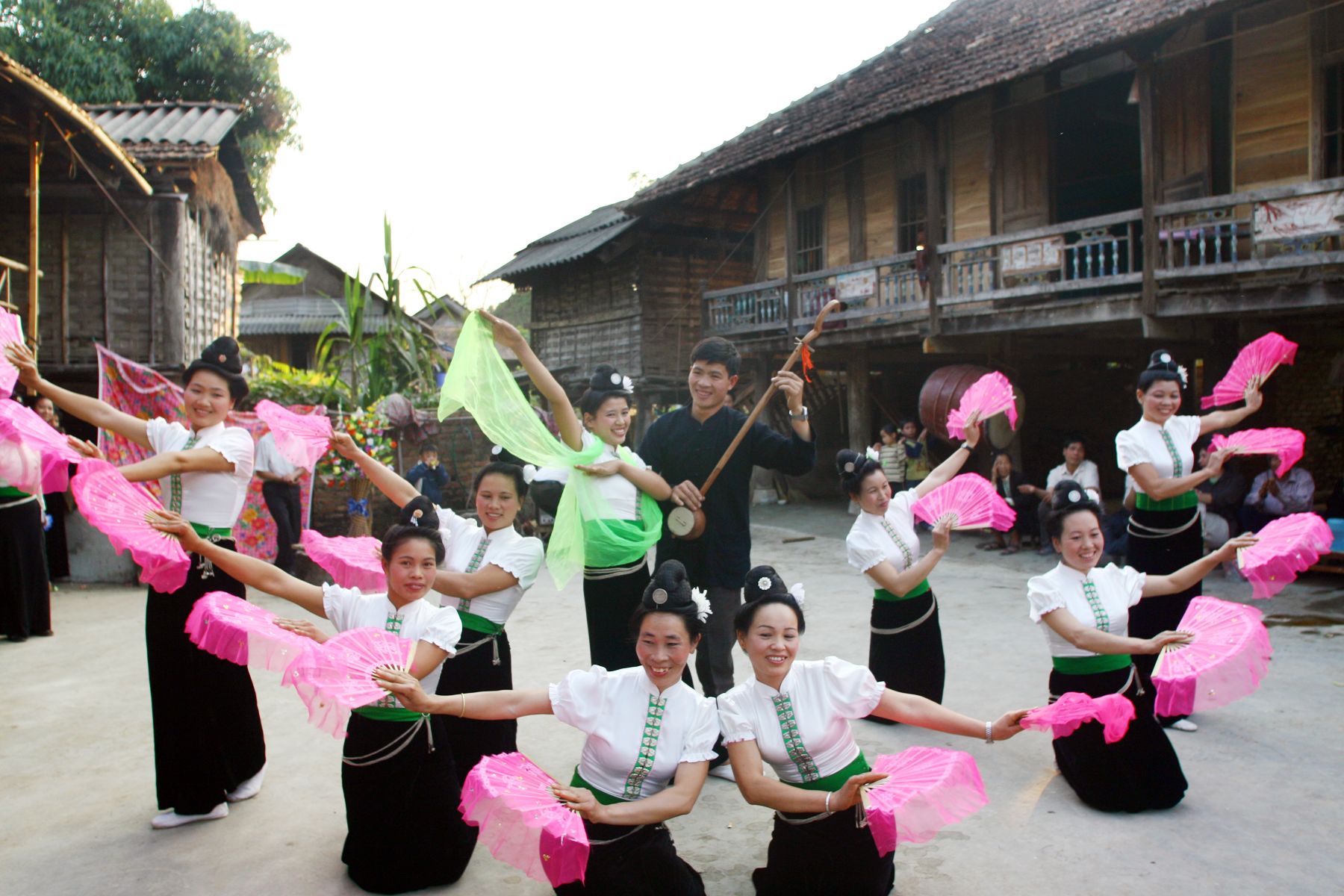 El arte de la danza Xoe, Patrimonio Cultural Inmaterial de la Humanidad