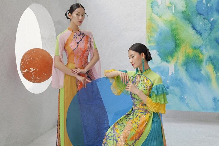 “Khai sac”, la nueva colección luminosa de Kenny Thai