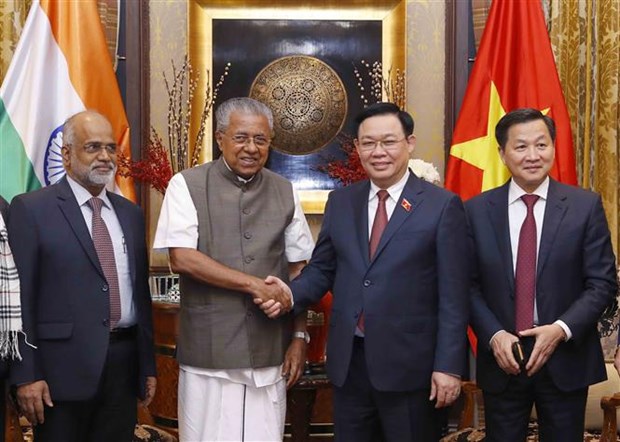 El presidente de la Asamblea Nacional recibe al primer ministro del estado de Kerala en la India