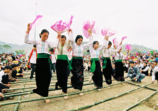 UNESCO reconoce la danza vietnamita Xoe como patrimonio mundial de la humanidad