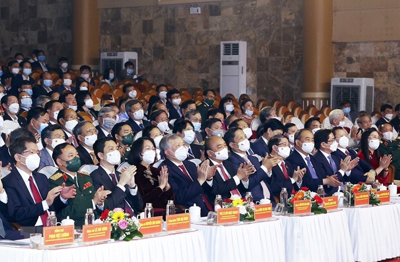 La provincia de Quang Nam recibe el apoyo del presidente Nguyen Xuan Phuc