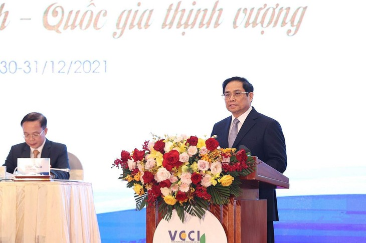 El primer ministro asiste al VII Congreso de la VCCI