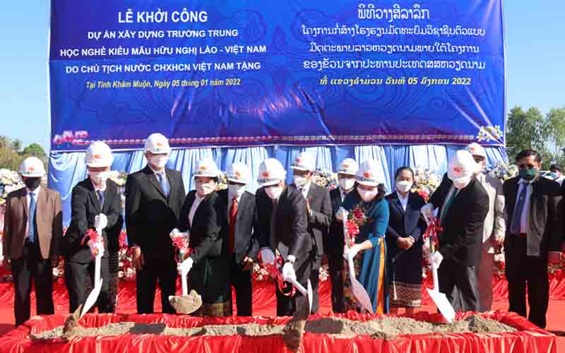 Vietnam presta mayor apoyo a Laos para el desarrollo educativo