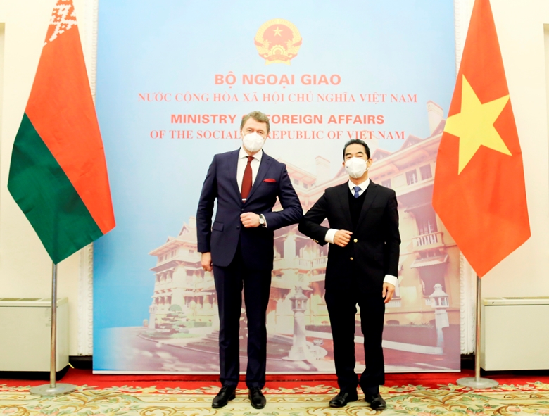 Fortalecimiento de la cooperación Vietnam-Bielorrusia a través de consulta política
