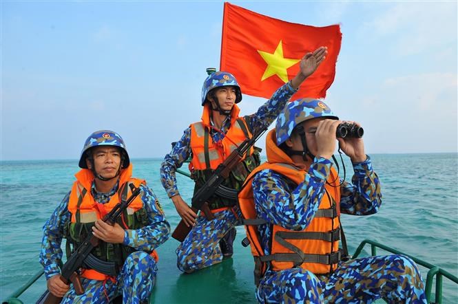 Epopeya de la primavera en mares e islas