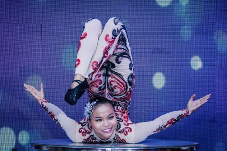 Nguyen Hong Truc Vi, una valiente contorsionista