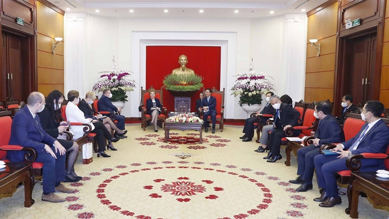 Vietnam y Hungría robustecen sus lazos de amistad y cooperación