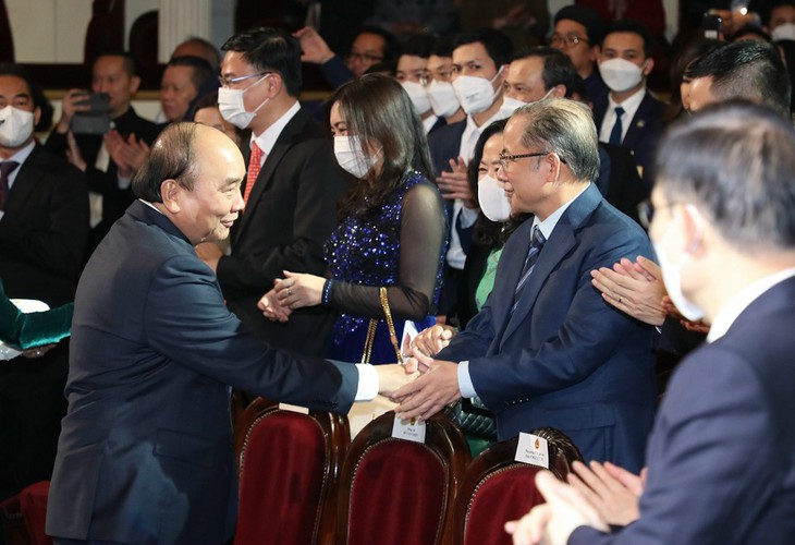 Vietnamitas en el extranjero unidos para el desarrollo del país natal