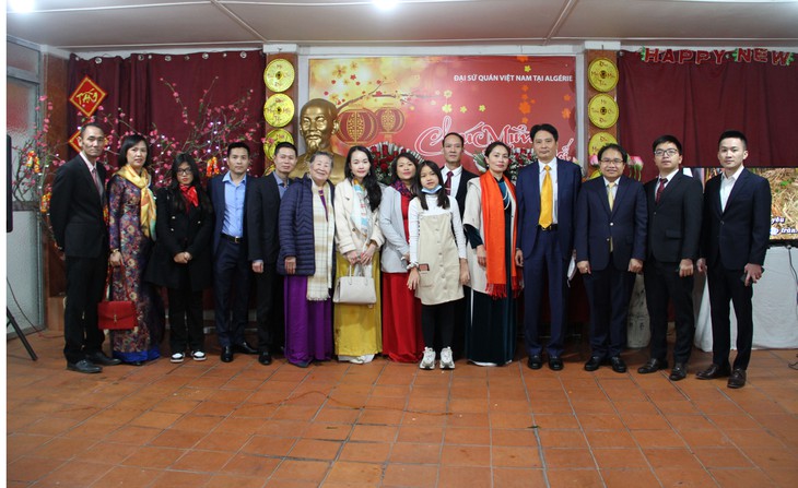 Ciudadanos vietnamitas en Argelia celebran el Tet 2022