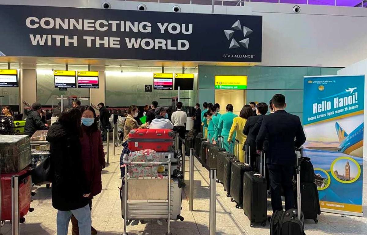 Vietnam Airlines reanuda vuelos regulares a Europa después de cerca de dos años de interrupción