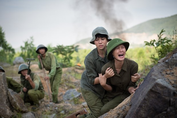 Proyección de obras cinematográficas para conmemorar los 92 años de la fundación del Partido Comunista de Vietnam
