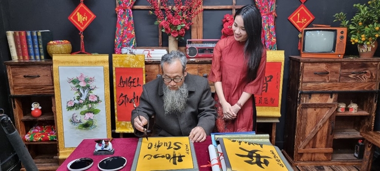 Un nuevo mercado en línea del Año Nuevo Lunar para presentar escritores de caligrafía tradicional
