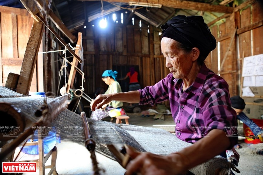 La aldea de tejido de Lung Tam en Vietnam