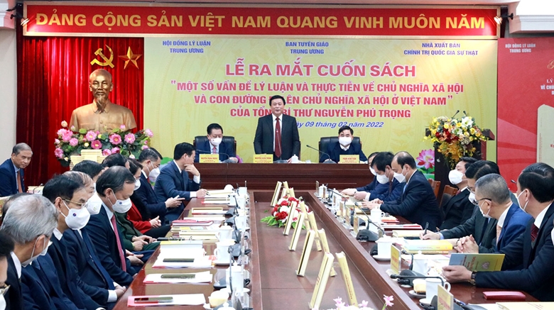 Publicado un libro del secretario general del PCV sobre el socialismo