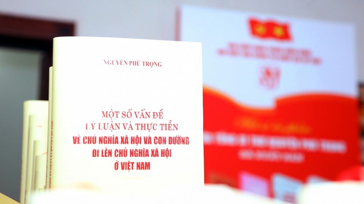 Los vietnamitas se mantienen firmes en el camino elegido