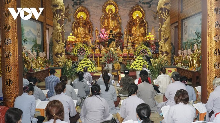 Oración por la paz para los vietnamitas en Laos
