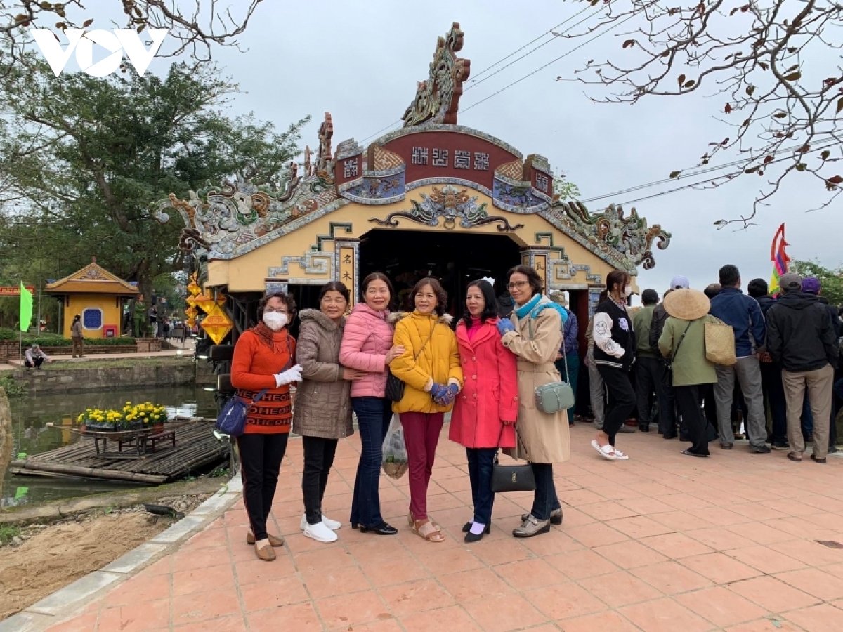 Inaugurado el Festival del Mercado Campestre - Puente de Azulejos Thanh Toan”