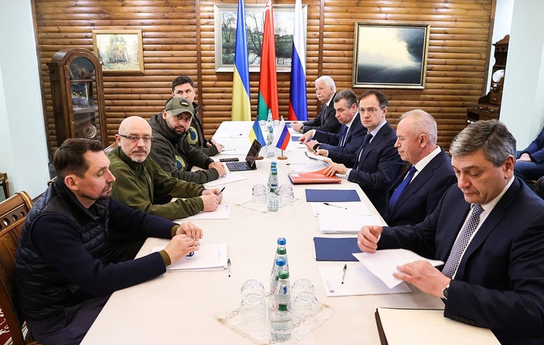 Rusia y Ucrania acuerdan continuar el diálogo