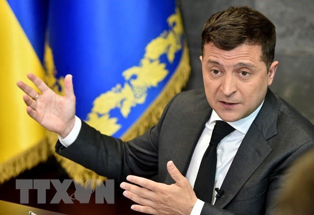 El presidente de Ucrania extiende la ley marcial hasta fines de abril