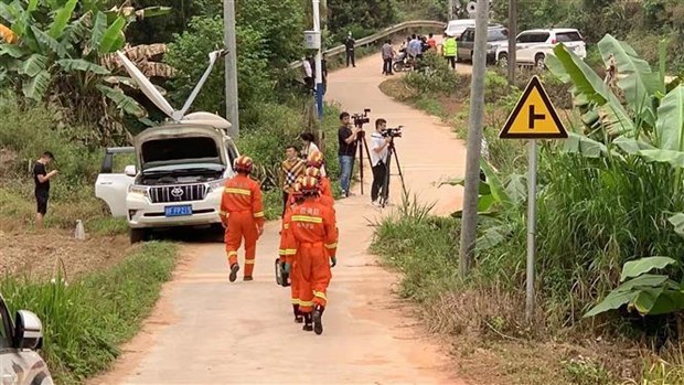 Dirigentes de Vietnam solidarios con las víctimas del accidente aéreo en China