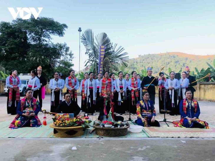 Kin pang, el ritual de agradecimiento de la etnia Khang