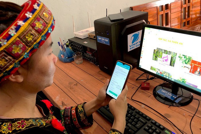 Agricultores de Bac Kan aumentan las ventas en línea en tiempos pandémicos