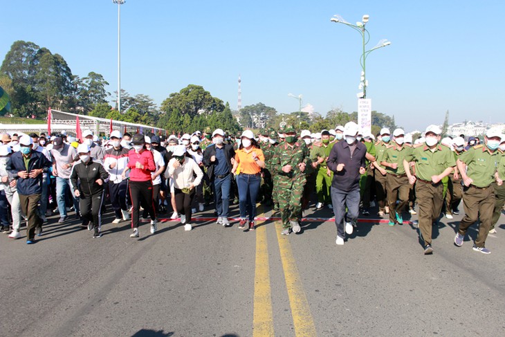Numerosas actividades en saludo al Día del Deporte de Vietnam