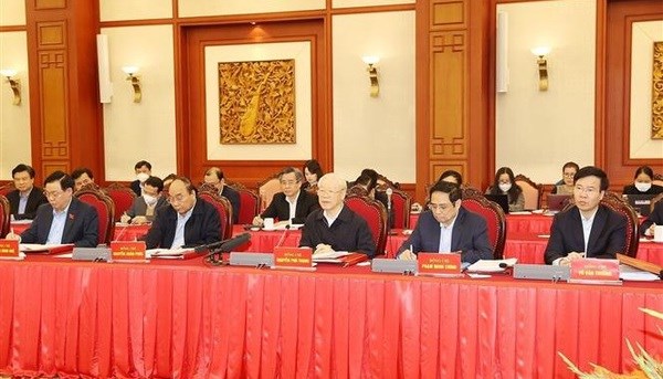 El Buró Político analiza la revisión de la resolución sobre el desarrollo de la Región Capital de Hanoi
