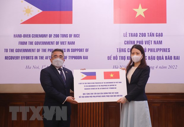 Arroz vietnamita para Filipinas para paliar las consecuencias del tifón Rai