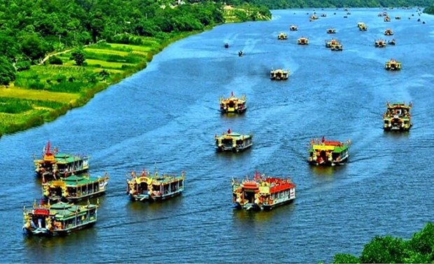 Thua Thien-Hue Festival del Templo de Hue Nam es un sorteo para los visitantes
