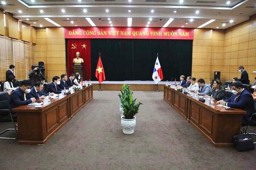 Vietnam y Panamá poseen un potencial sustancial de cooperación