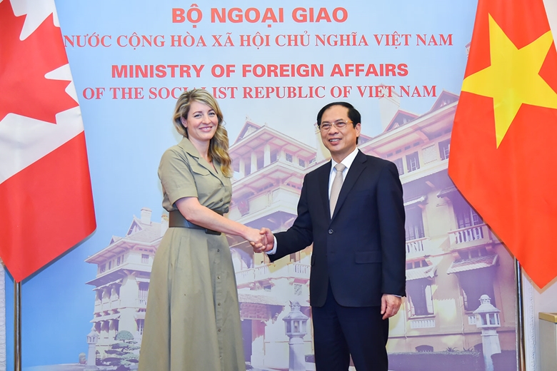 Refuerzo a las relaciones entre Vietnam y Canadá