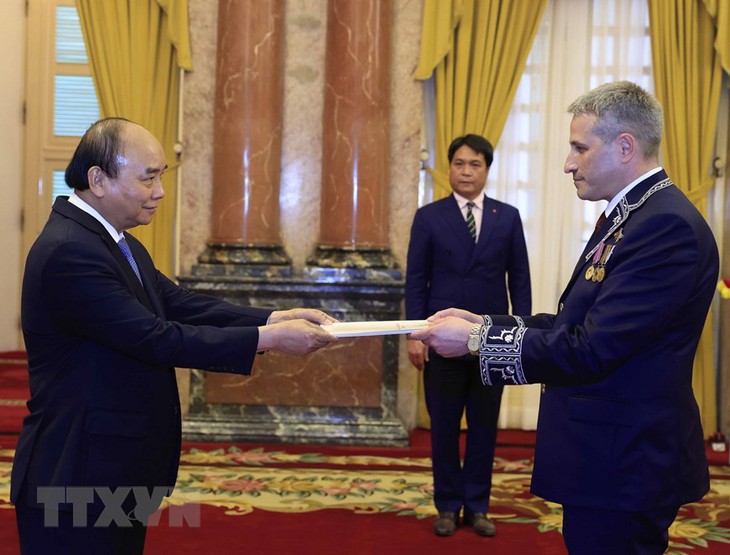 Fortalecimiento de la amistad y cooperación con Bielorrusia y Egipto