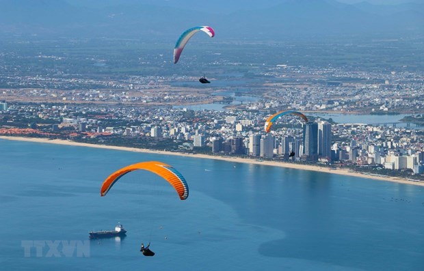 Nuevos productos turísticos de Da Nang ayudan al desarrollo de la industria sin humo municipal
