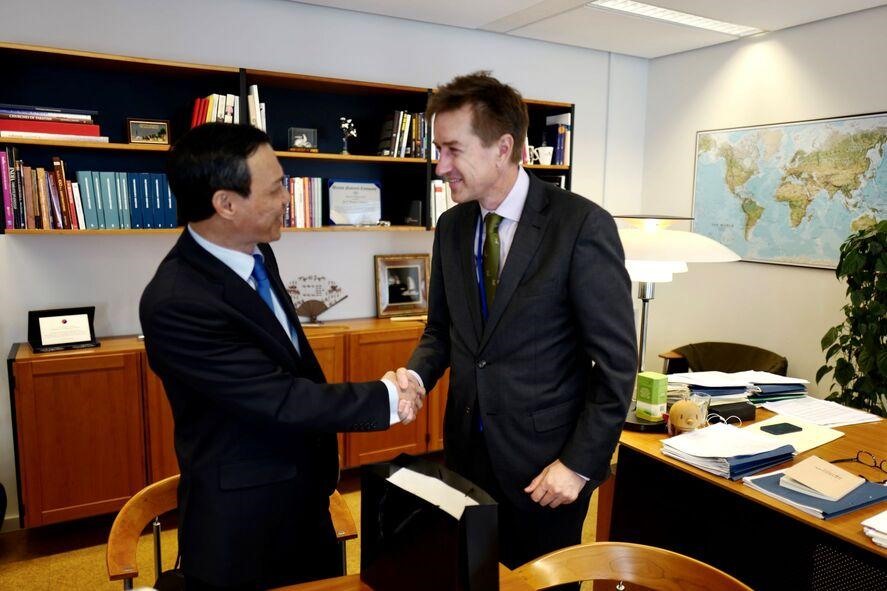 Vietnam y Dinamarca buscan formas de mejorar la cooperación