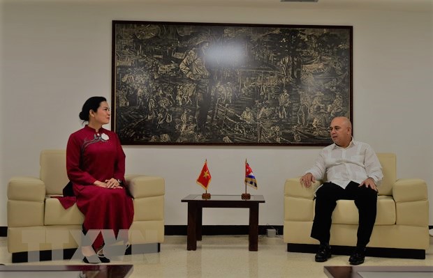 Las mujeres juegan un papel crucial en las revoluciones vietnamita y cubana