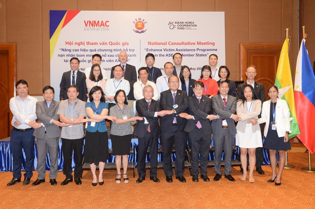 Vietnam necesita apoyo internacional en la eliminación de bombas y minas