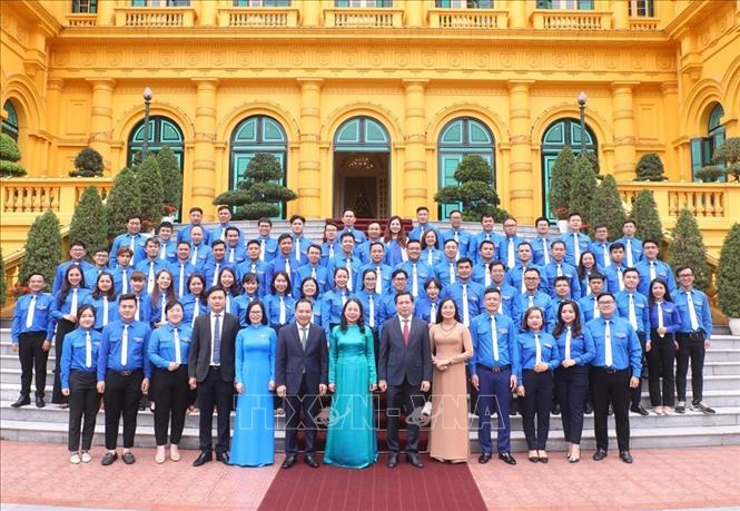 La juventud consolida su papel en las empresas públicas