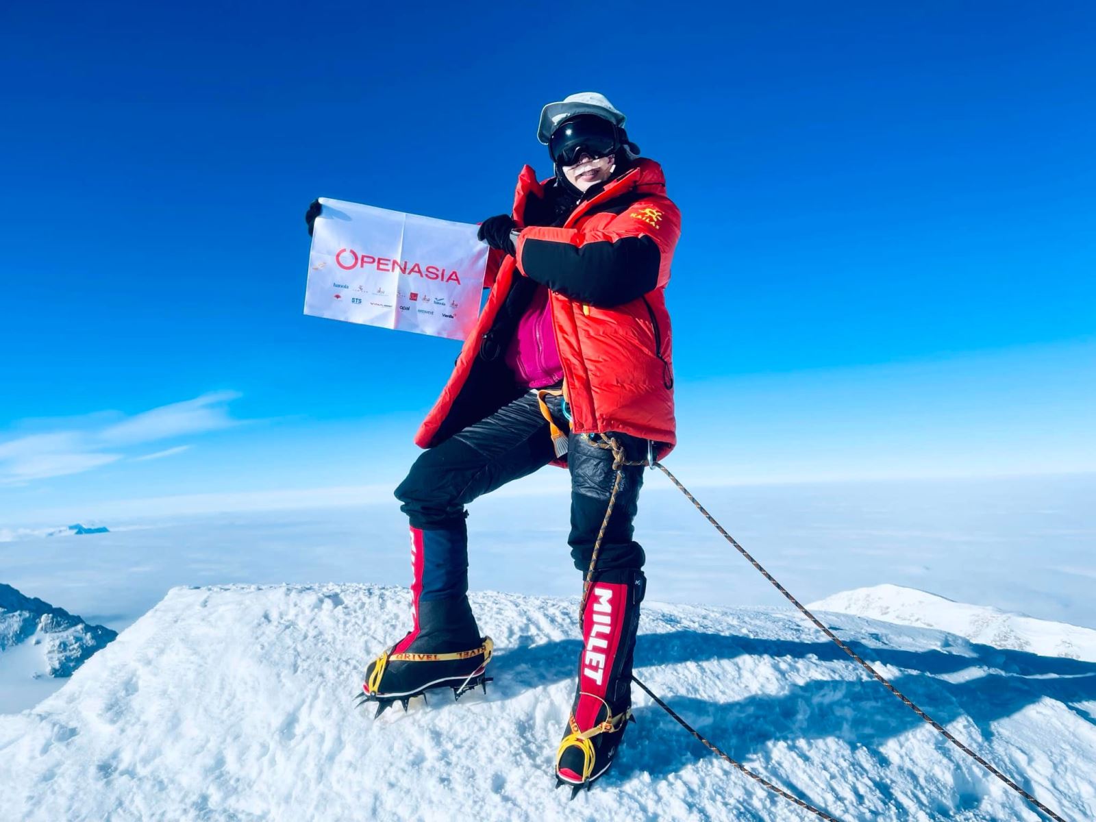Mujer vietnamita conquista el Monte Everest