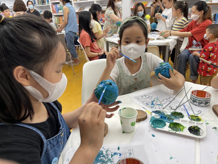 Iniciativa de la embajada de España en Vietnam para la educación ambiental en los niños
