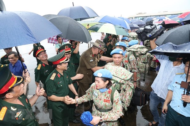 Partida del segundo grupo de oficiales del cuarto hospital de campaña de segundo nivel de Vietnam a Sudán del Sur