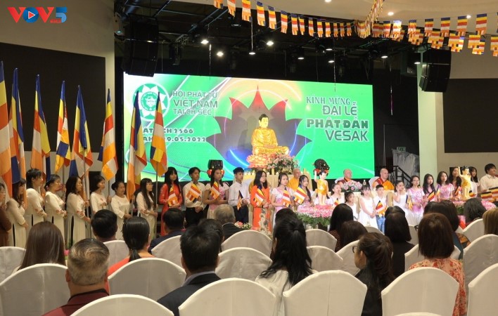 Mayor acercamiento de la cultura vietnamita a ciudadanos checos en el Día de Vesak