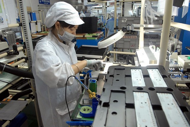 Hanói presenta soluciones para desarrollar industrias de apoyo