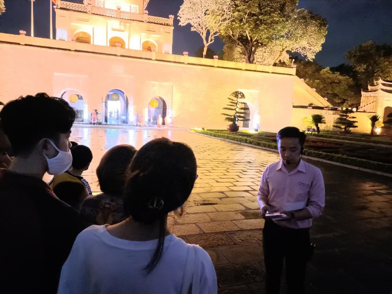 Visita nocturna a la Ciudadela Imperial de Thang Long