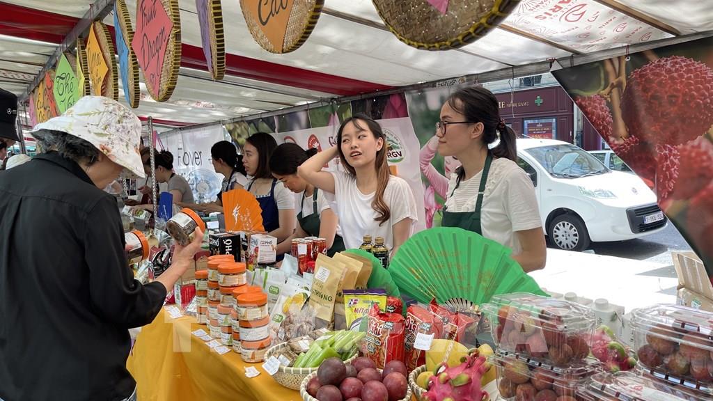 La cocina vietnamita encanta a los franceses en el festival de París