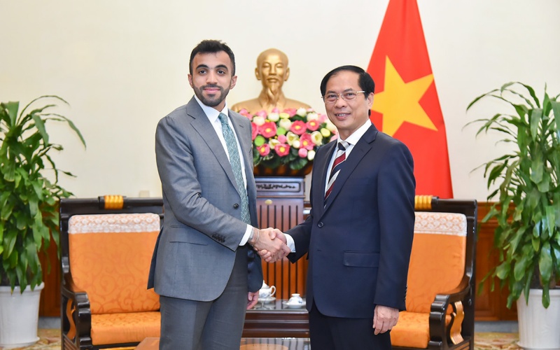 Vietnam incrementará los lazos con Emiratos Árabes Unidos