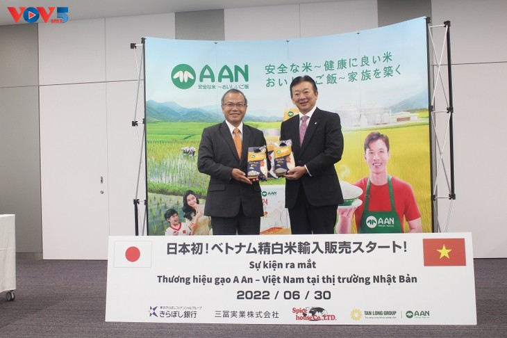 El arroz ST25 de Vietnam llega a los consumidores japoneses