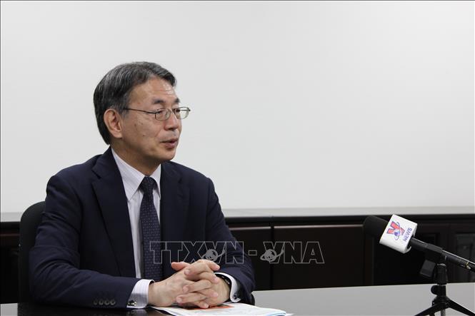El profesor japonés felicita la base de datos para el control de la corrupción de Vietnam