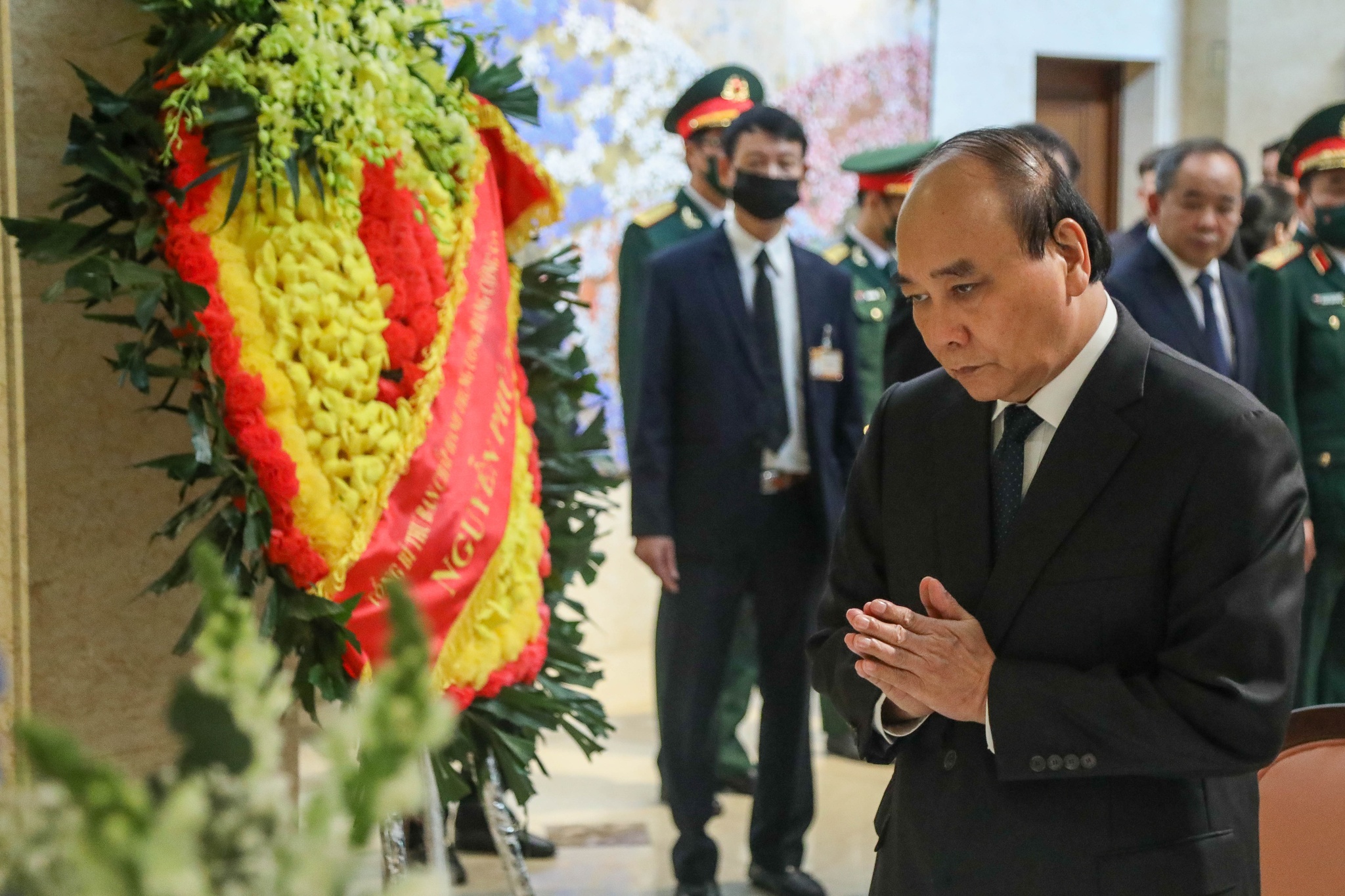 Dirigentes de Vietnam rinden homenaje póstumo al exprimer ministro de Japón